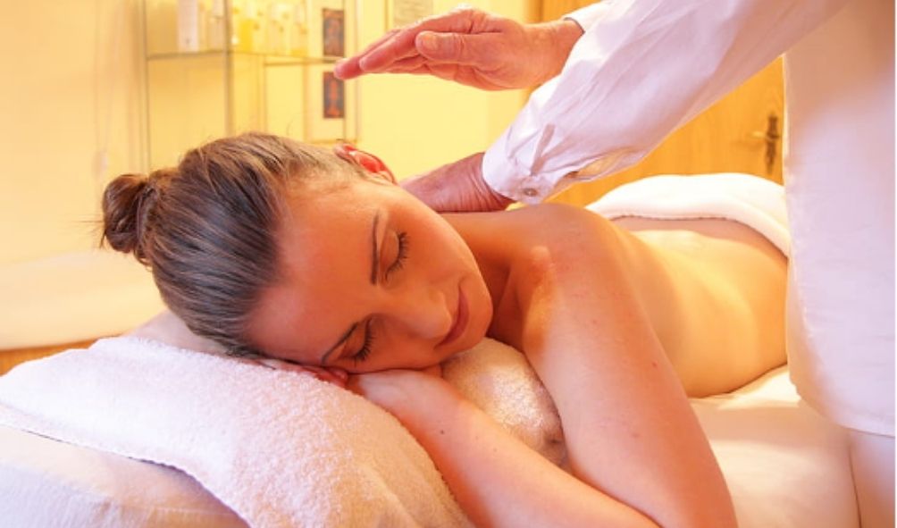 Building a profitable business as an in-home massage therapist