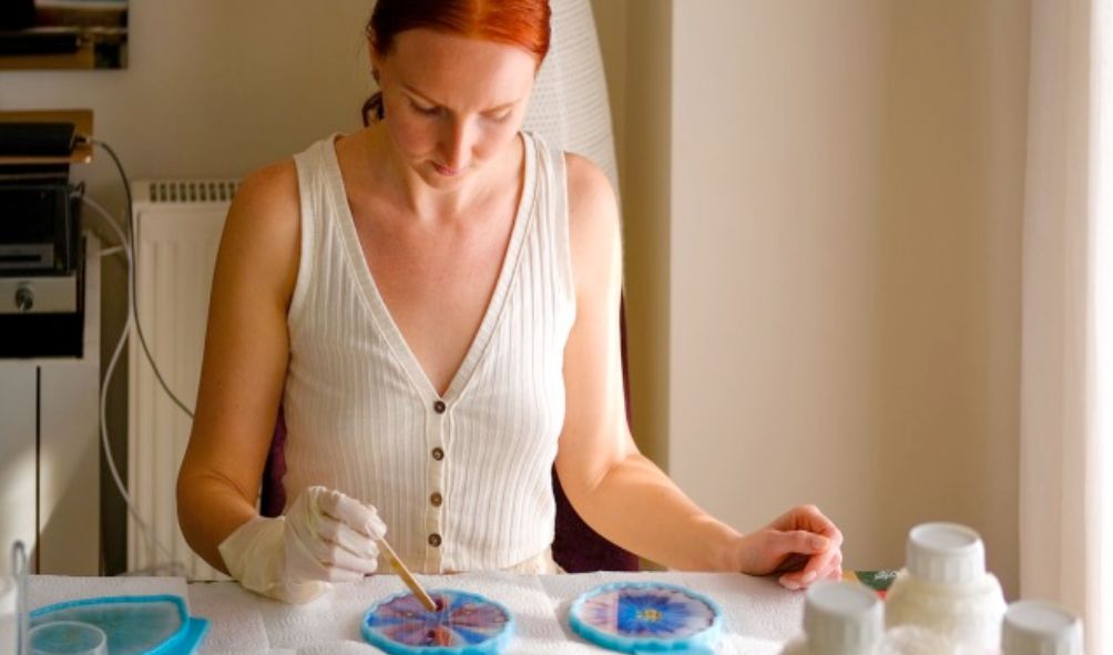 How much does it cost to start a successful resin art business?