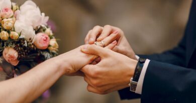How to Become a Marriage Officiant