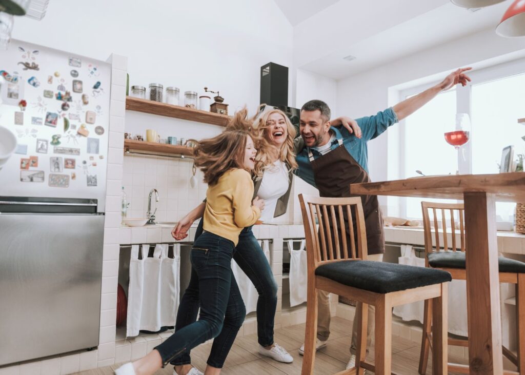 Stress relief for work-at-home mums through Kitch'N Dancing